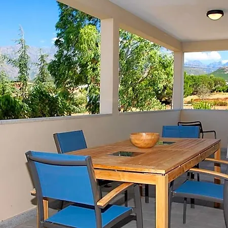 Aparthotel Catherine Calvi (Corsica)