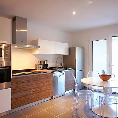 Aparthotel Catherine Calvi (Corsica)