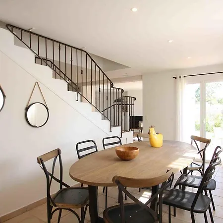 Aparthotel Catherine 4*