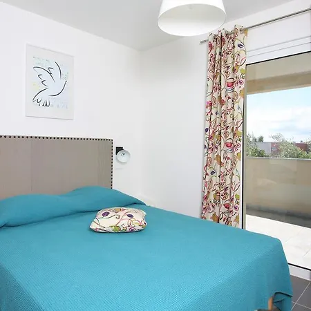 Catherine Aparthotel 4*