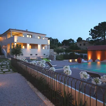 Catherine Aparthotel 2*