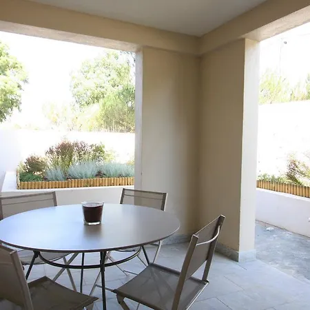 Catherine Aparthotel 4*