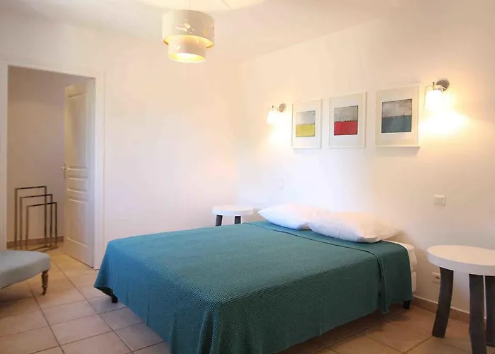 Catherine 4* Calvi (Corsica)