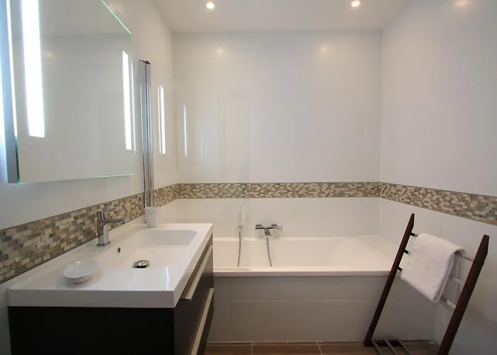 Catherine Aparthotel Calvi (Corsica)