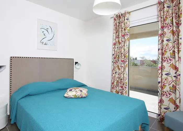 Catherine Aparthotel 4*